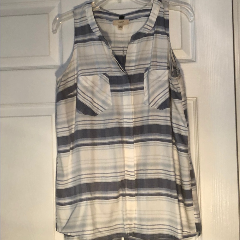 Sleeveless button denim stripped blouse